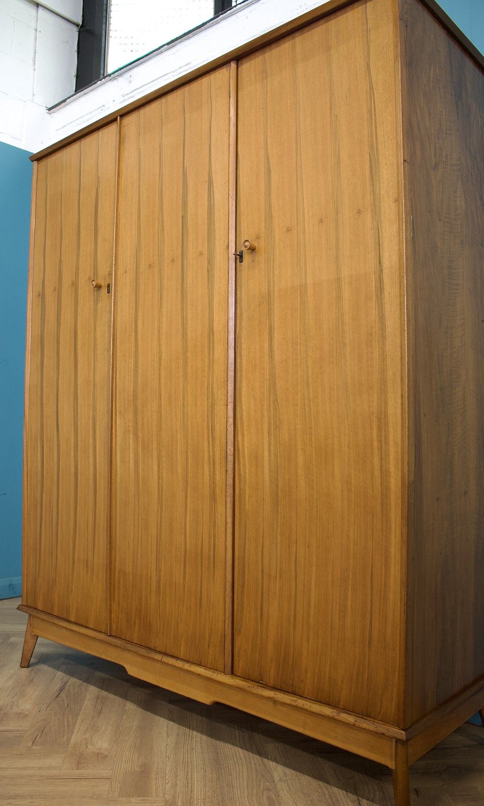 Mid Century Walnut Triple Door Wardrobe From Alfred Cox , 1950's, #1781 photo vinterior