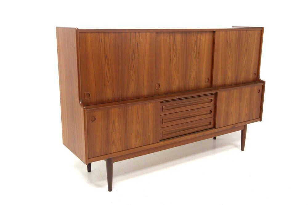Buffet scandinave Model 31 par Johannes Andersen pour J. Skaaning & Son, Danemark, années 1960 photo furniture