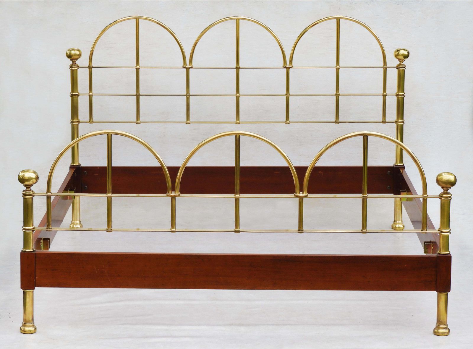 Lit king size vintage italien en laiton et bois, pièce unique, vers 1980 photo furniture