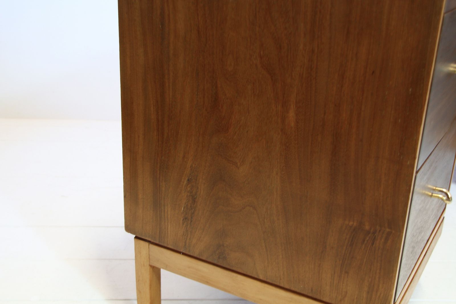 photo vintage Vintage Walnut Desk By John & Sylvia Reid For Stag "Duet" 1960s