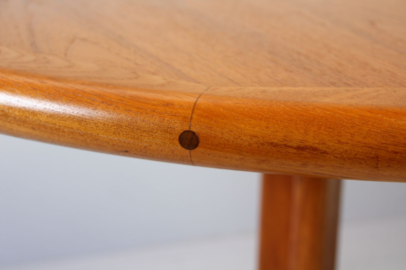 Furniture Vintage Danish Extending Dining Table   Teak C.1960 photo