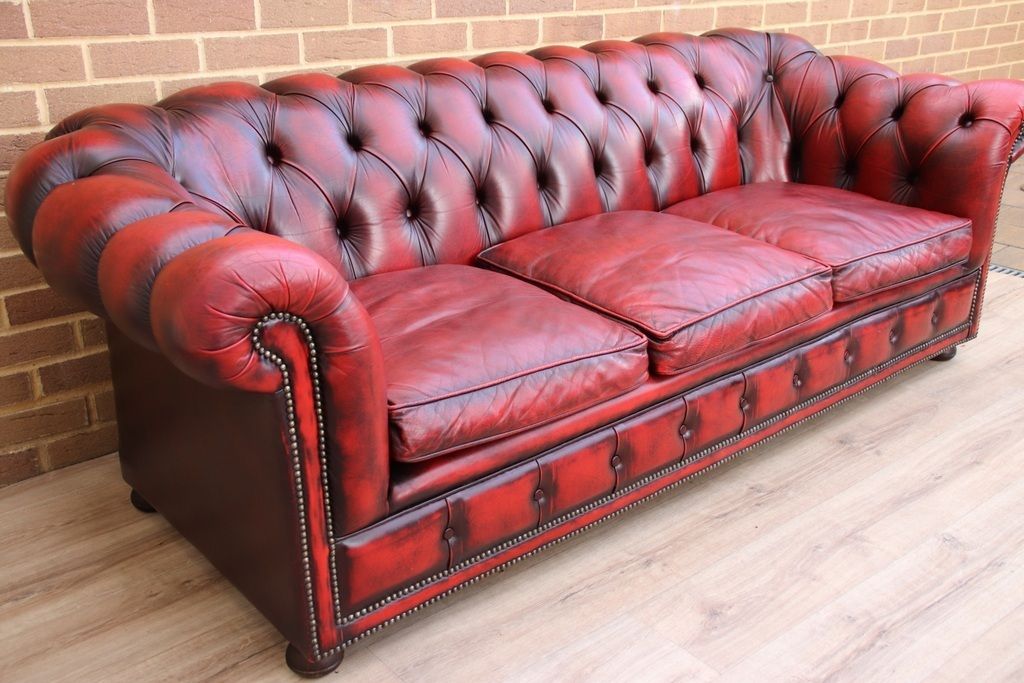 Chesterfield Vintage Sofa photo 675.0