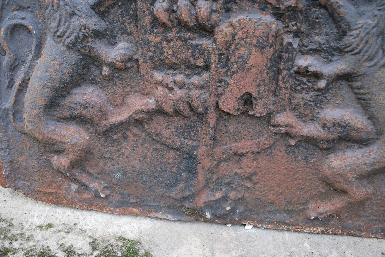 17th Century Cast Iron Fire Back photo furniture
