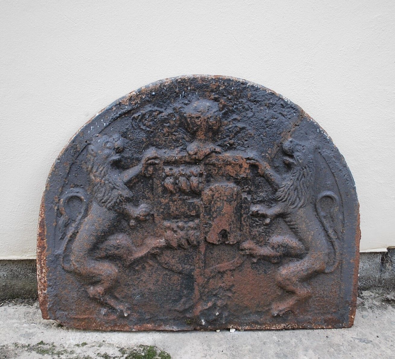 17th Century Cast Iron Fire Back