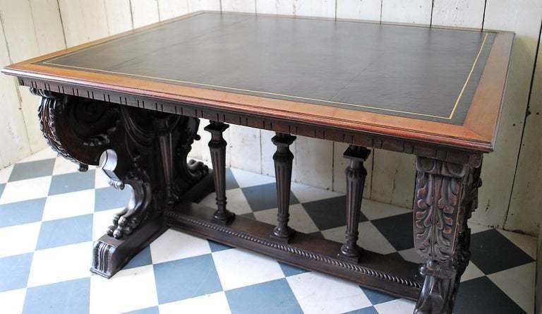 A Superb Decorative Italian Writing Desk photo vinterior