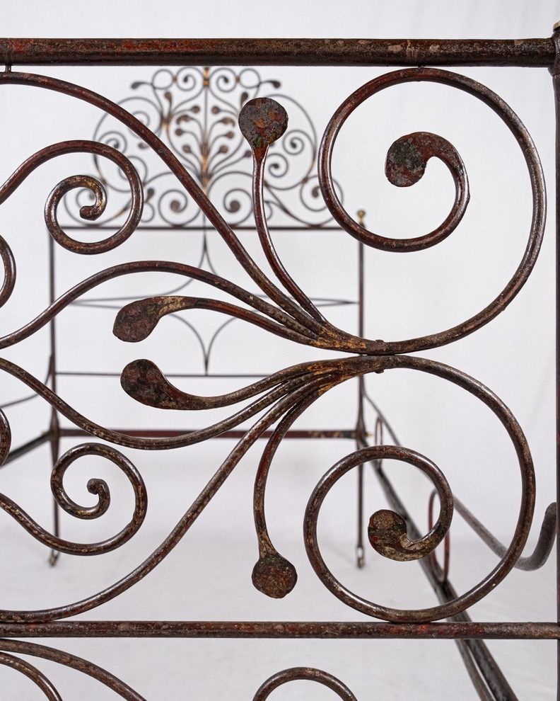 1600.0 Genoese Peacock Tail Bed In Painted Wrought Iron, Italy, Early 19th Century photo