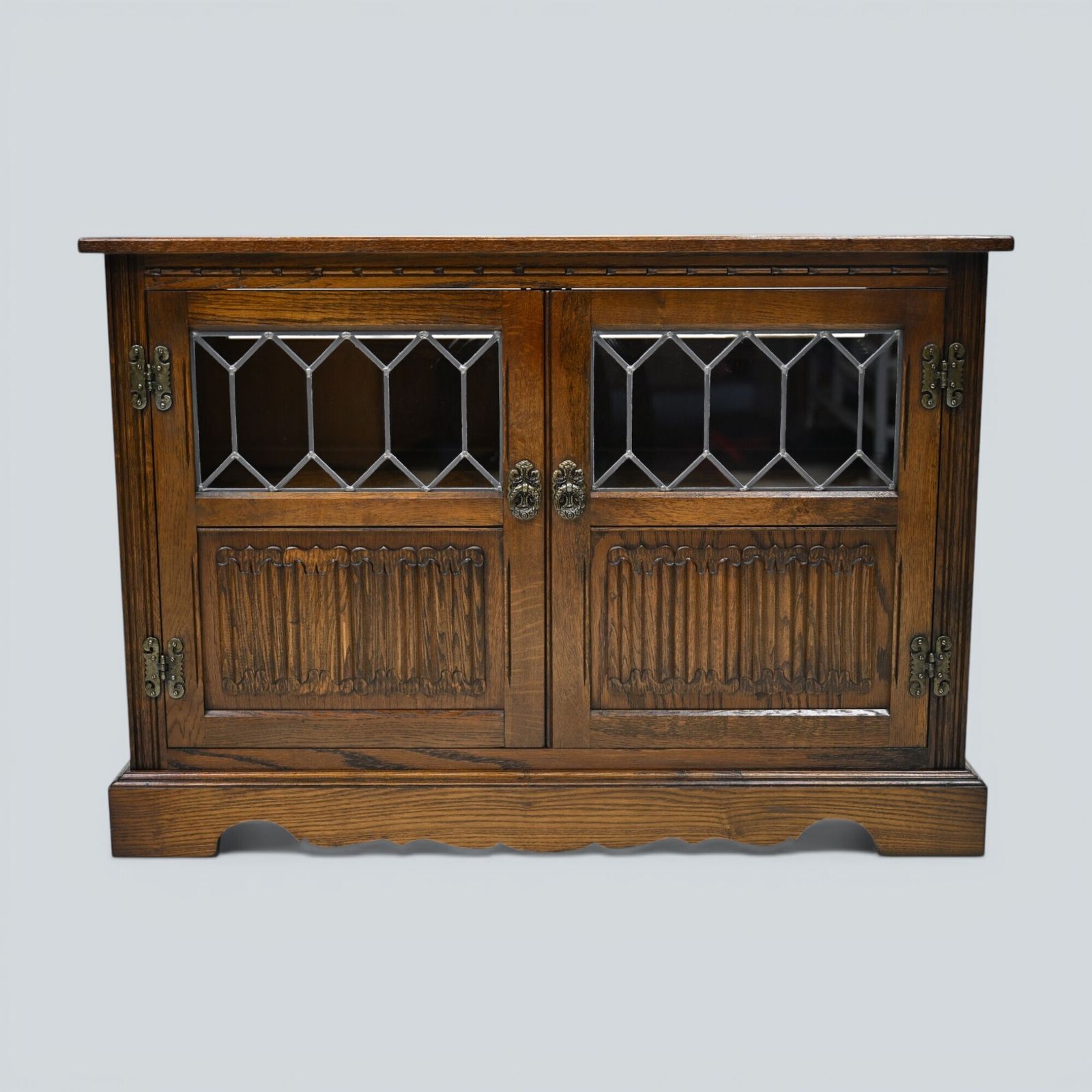 photo for sale Old Charm Tv Stand Music Entertainment/Cabinet Light Oak #2265 Free Uk Delivery