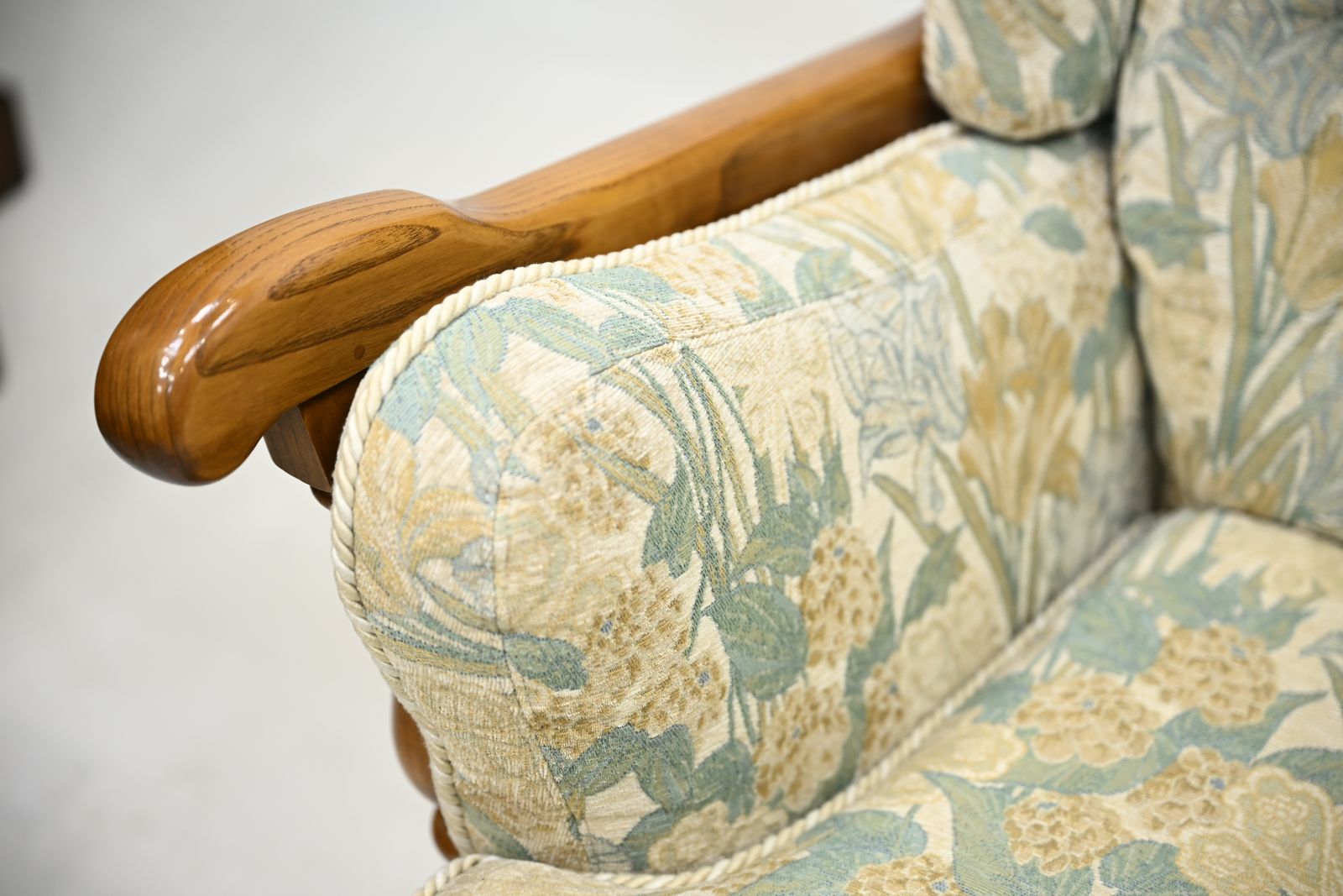 Furniture Ercol Cloister 2str Sofa Golden Dawn 2 Seater #932/2 Gold Badge Free Uk Delivery photo