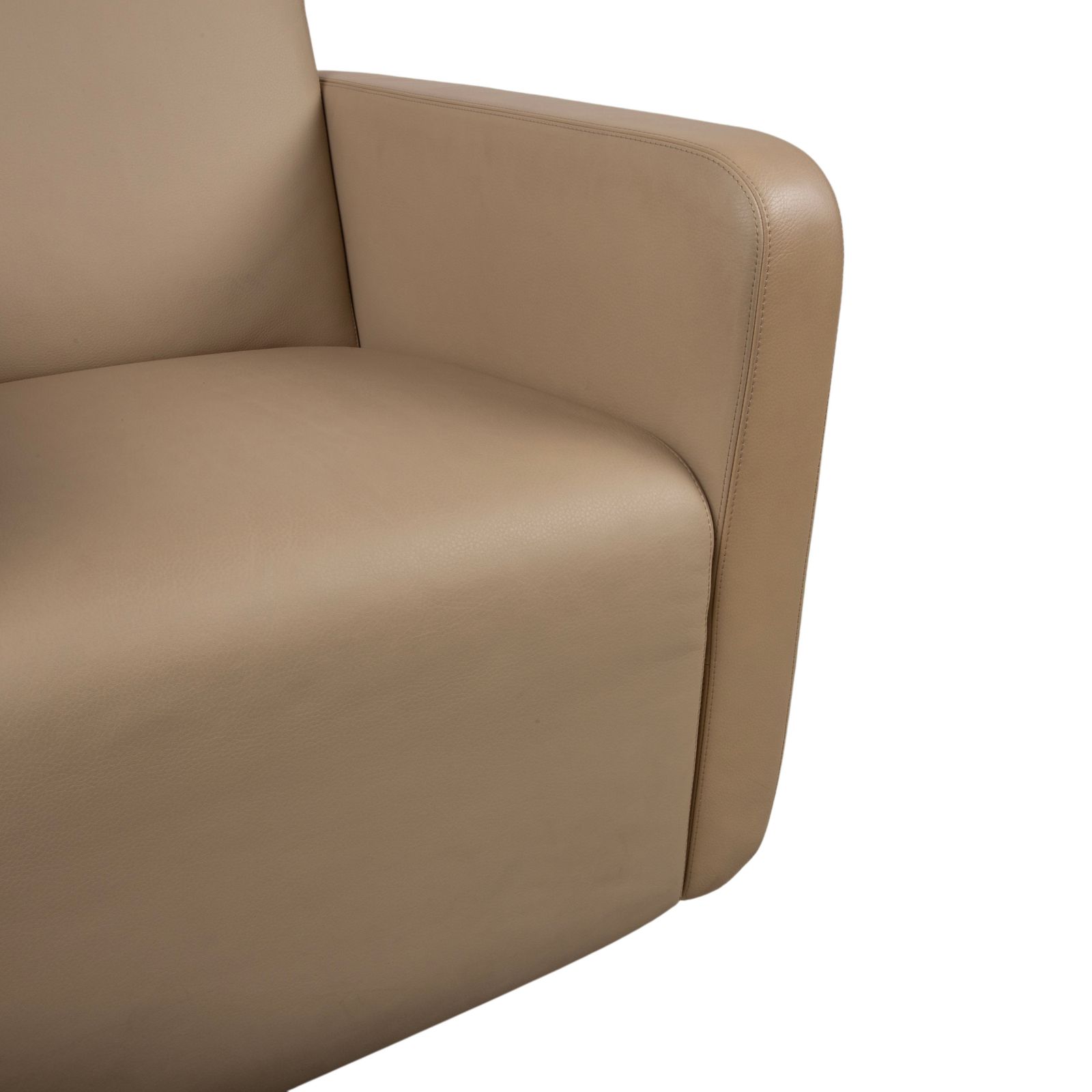 Fauteuil Cor Quant en cuir beige sable photo 2123.0