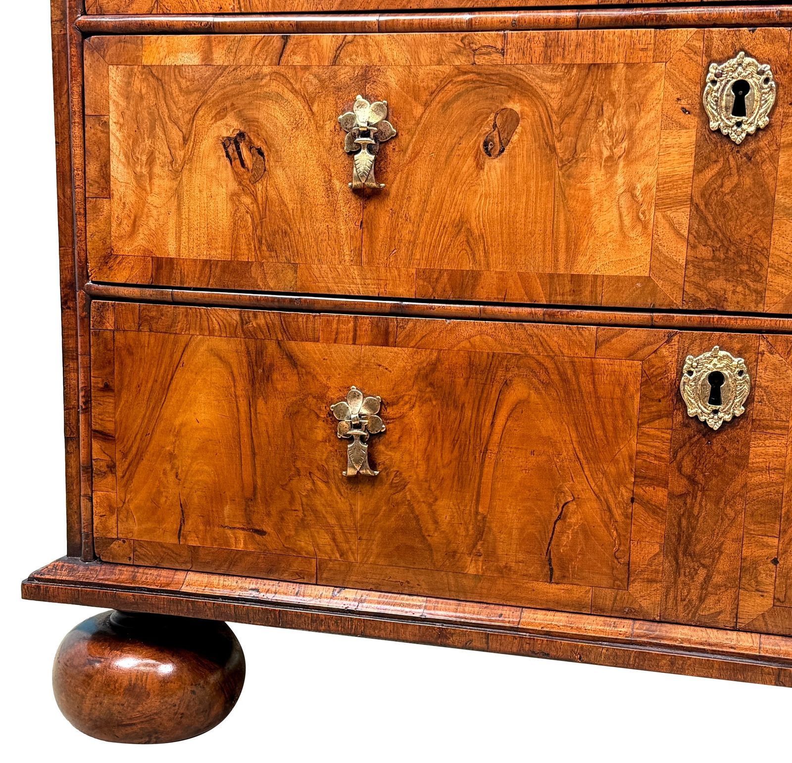 Early 18th Century Queen Anne Walnut Chest Of Drawers (England, Circa 1710) photo buy