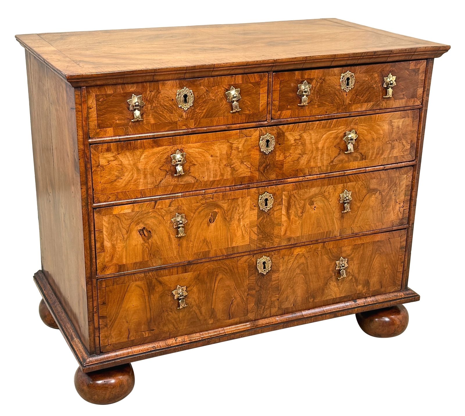 photo furniture Early 18th Century Queen Anne Walnut Chest Of Drawers (England, Circa 1710)