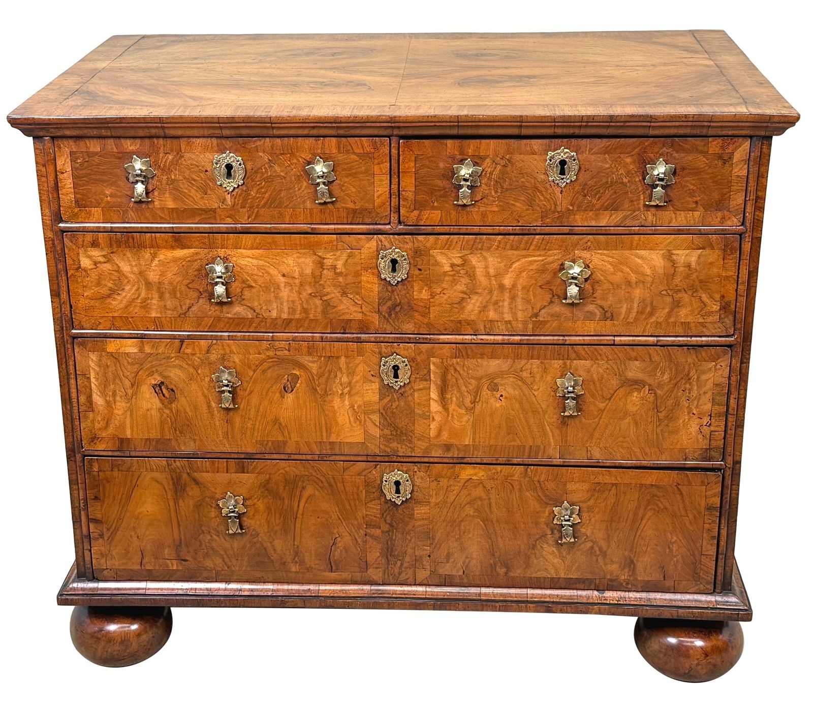 Furniture Early 18th Century Queen Anne Walnut Chest Of Drawers (England, Circa 1710) photo