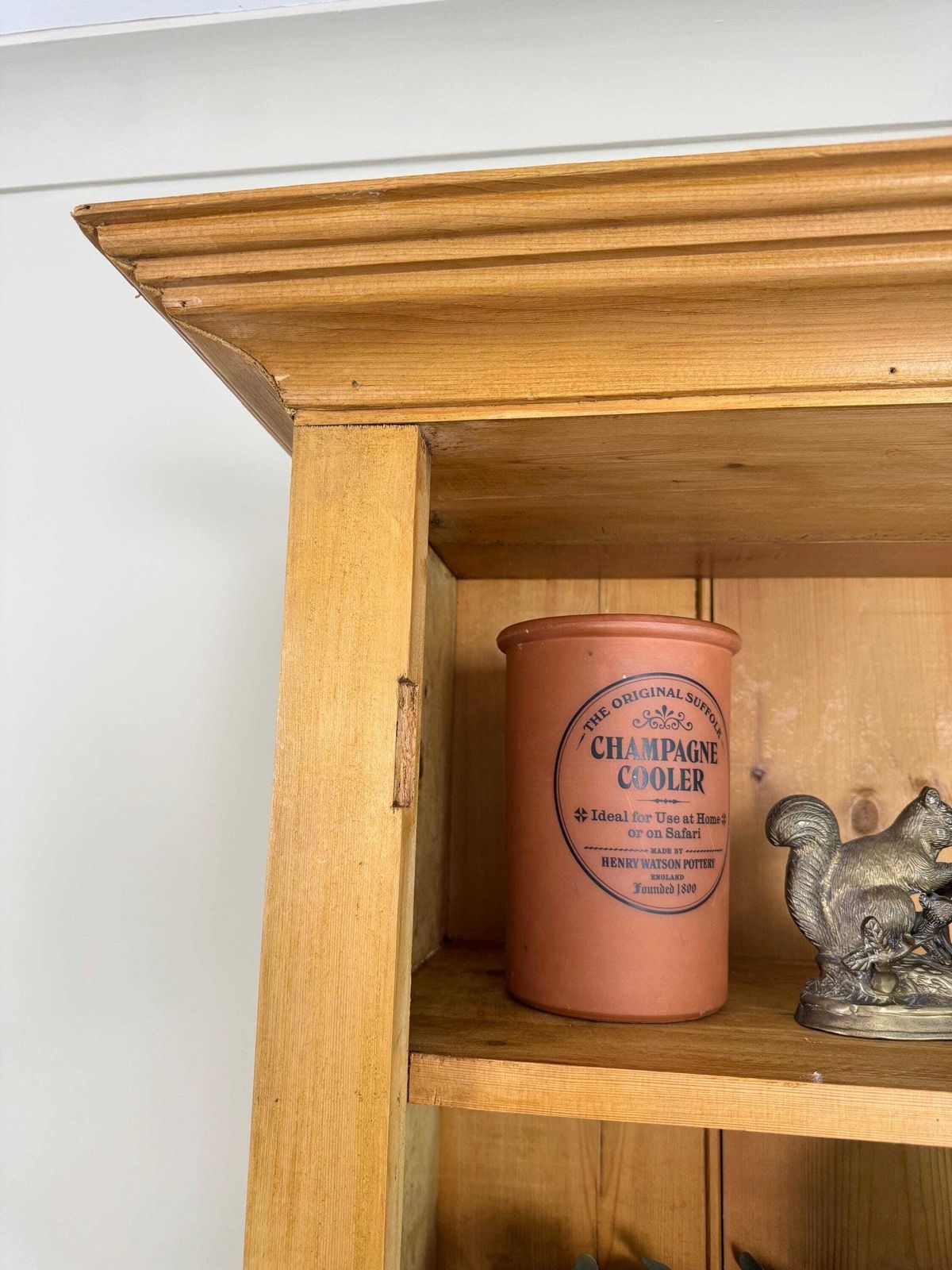 photo vintage Antique Pine Dresser Sideboard With Shelving And Drawers – Rustic Farmhouse Cabinet Pantry