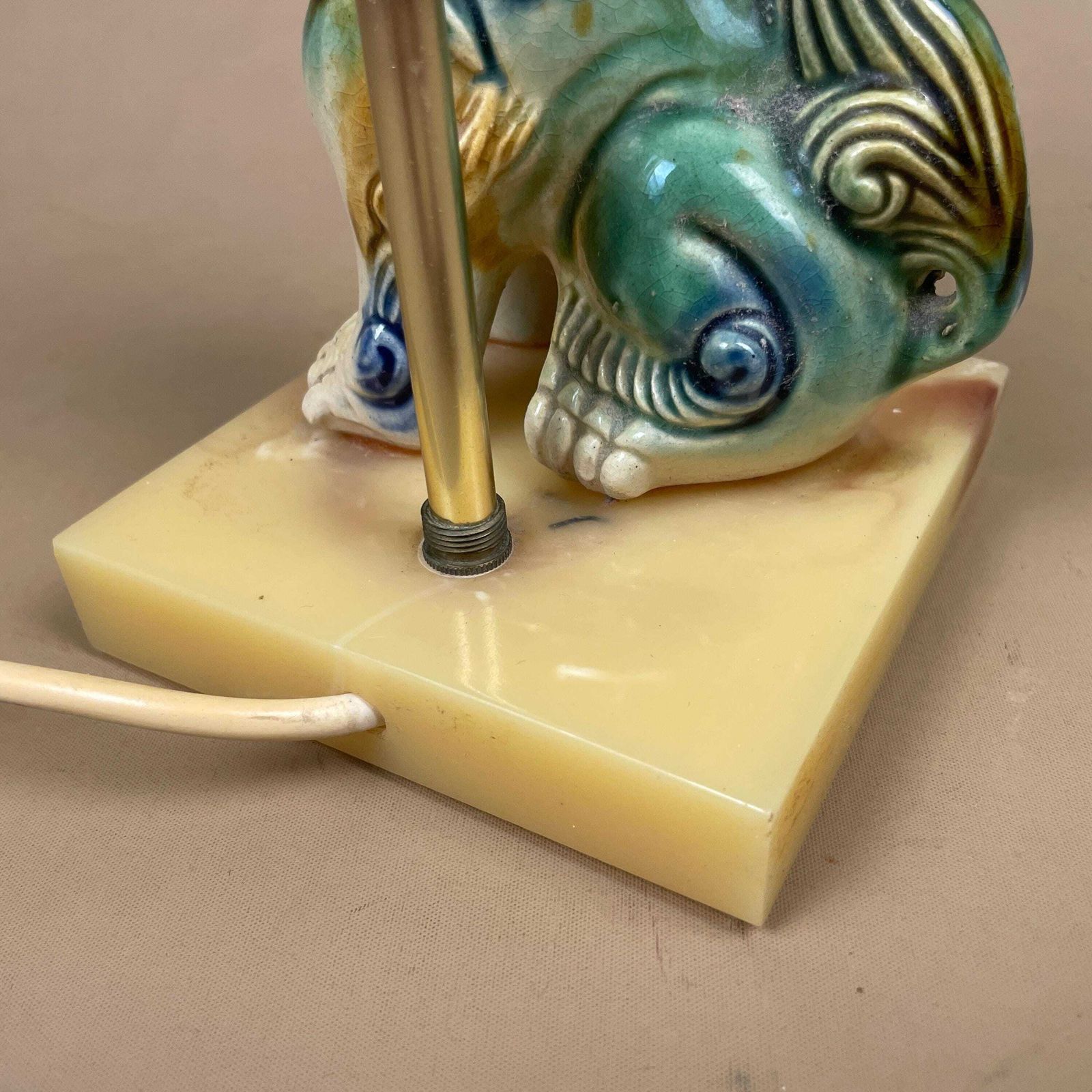 photo furniture Oriental Lamp Bedside Table Light Green Blue Foo Dog Chinese Resin Onyx Marble Pattern Base Stand Ceramic Antique Classic Gold Brass Metal