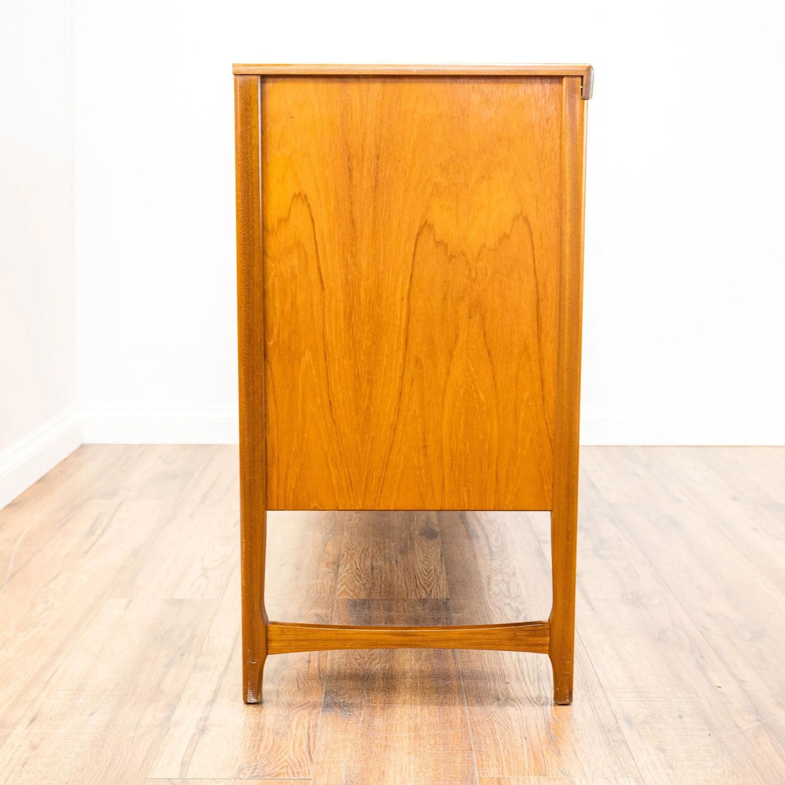 photo vinterior Nathan Squares Large Teak Sideboard