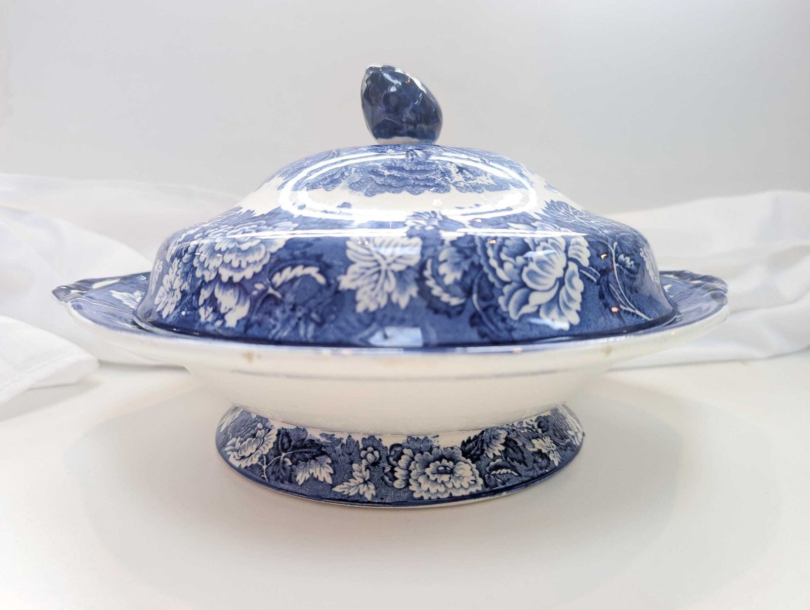 Enoch Wood Blue White Woods Ware English Scenery Covered Vegetable C. 1920