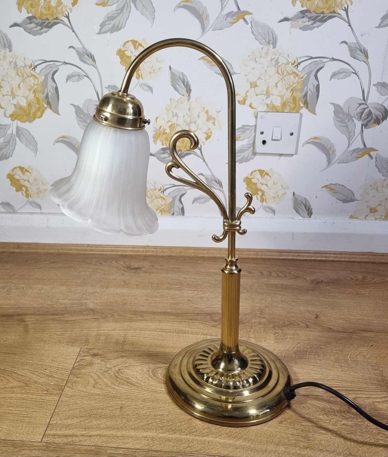 Vintage Brass Swan Neck Table Lamp Glass Tulip Shade Art Nouveau/Antique  Style photo Lighting