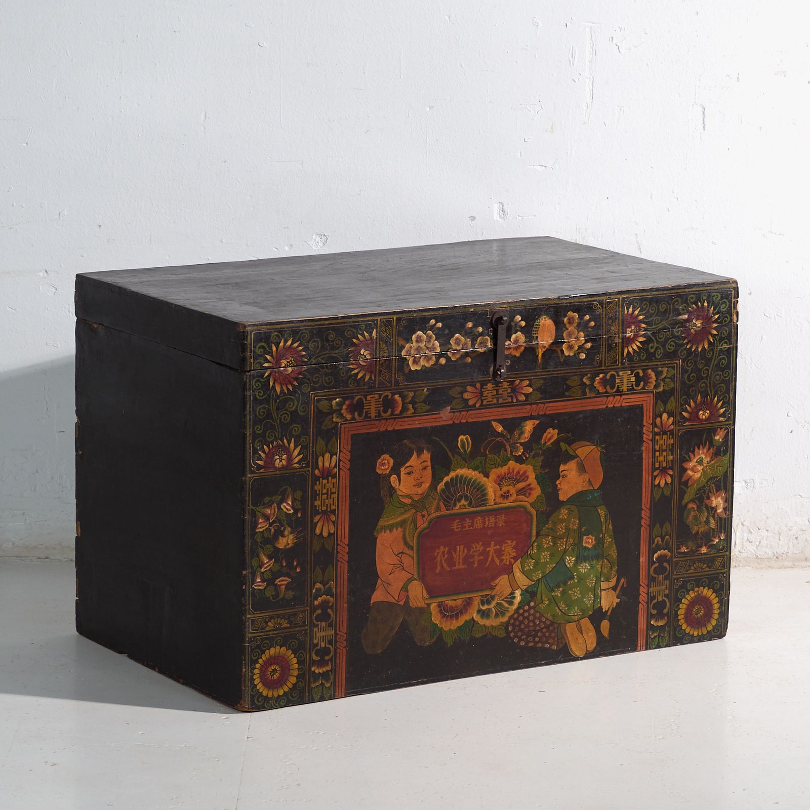 Antique Painted Trunk In Pine Wood – China, Circa 1900