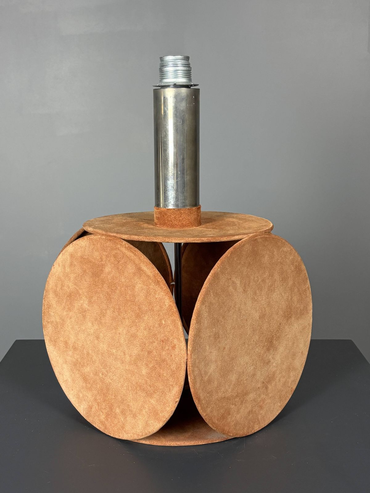 photo furniture Grande lampe de table mid-century en daim terracotta (82 cm), années 1970