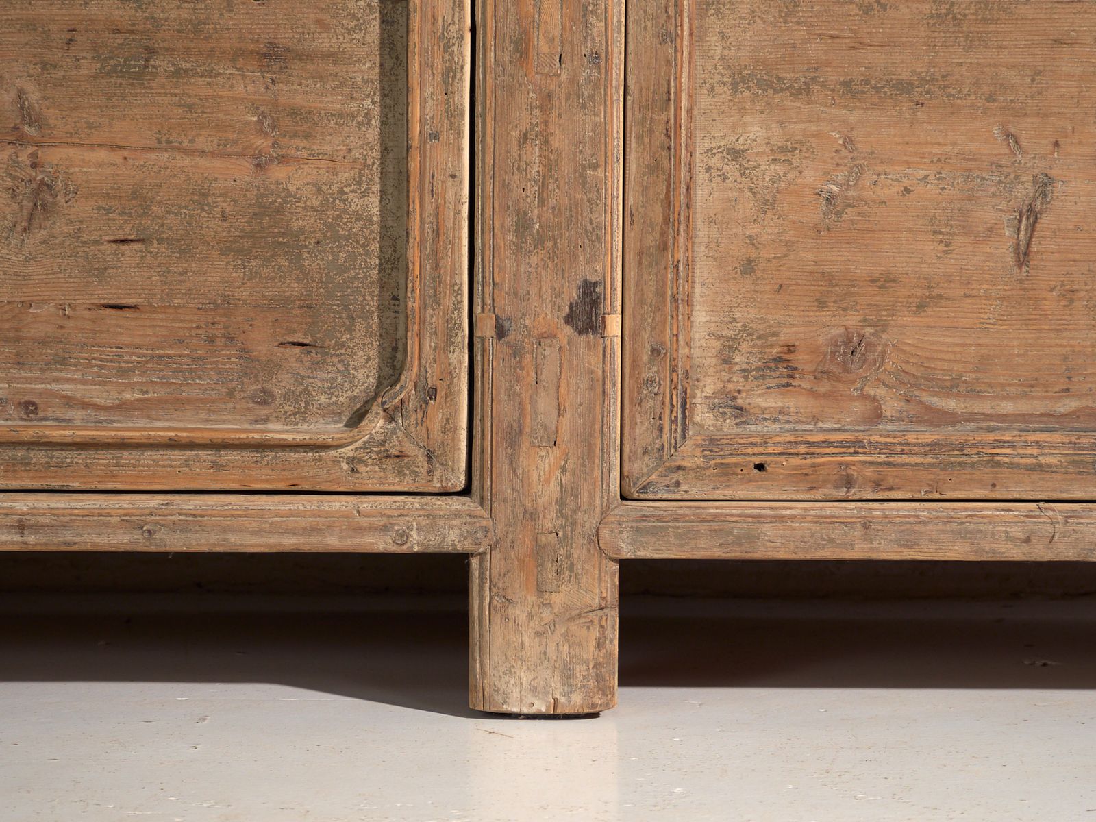 photo for sale Antique Sideboard In Elm Wood – China, Circa 1930