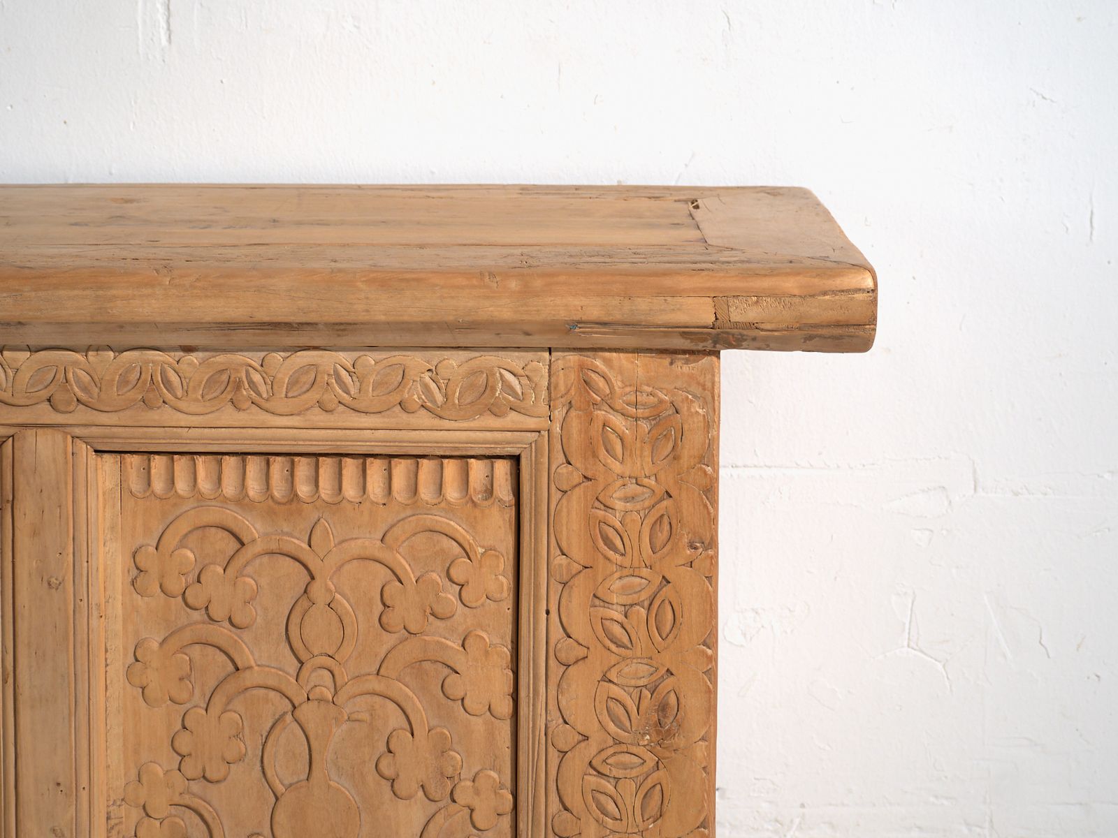 Antique Carved Low Sideboard In Fir Wood – China, Circa 1930 photo vinterior