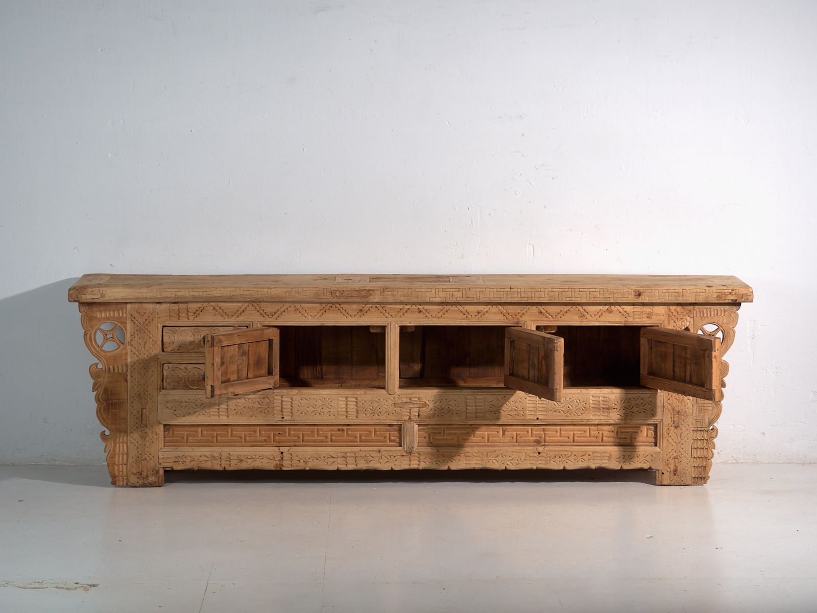photo furniture Antique Carved Sideboard In Fir Wood – China, Circa 1930