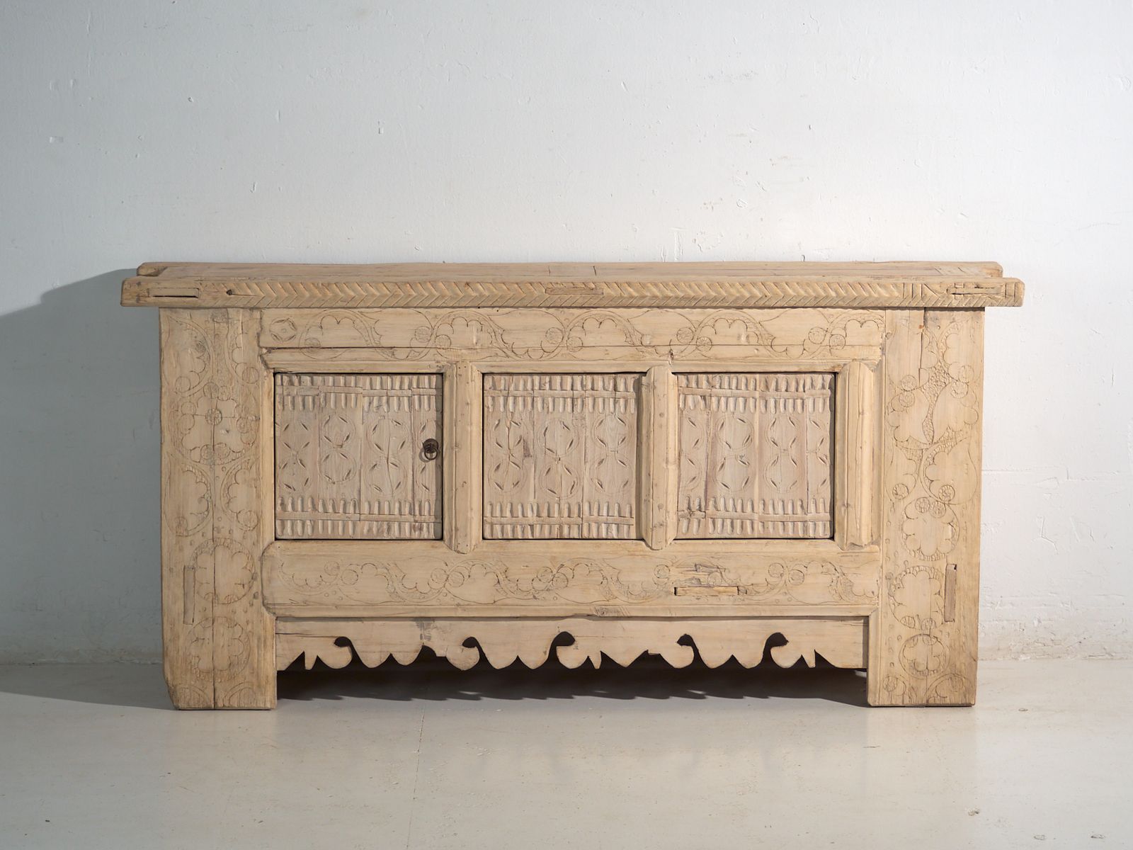 Antique Carved Sideboard In Fir Wood – China, Circa 1930 photo 2689.0