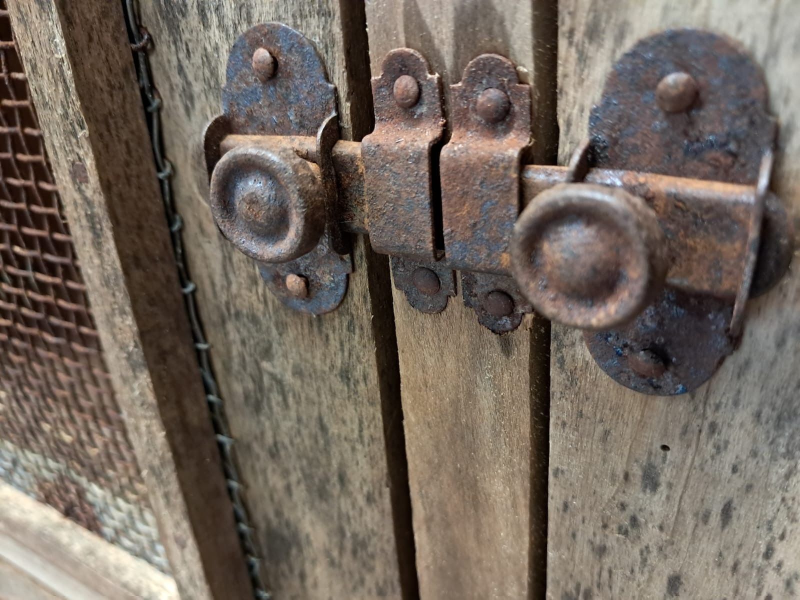 Rustic Chicken Coop Cupboard photo vinterior