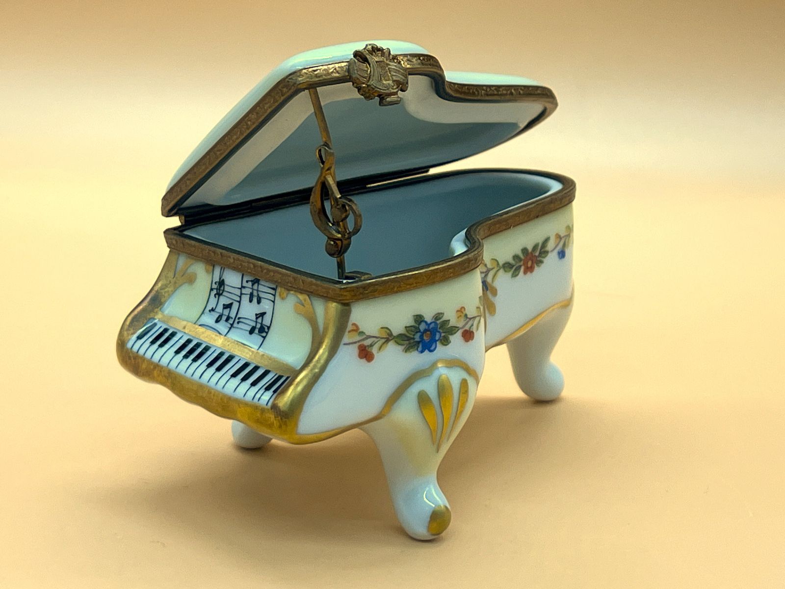 Jacques Limoges Porcelain France Limited Edition 55/250 Hinged Piano Hand Painted Trinket / Jewelry Box.