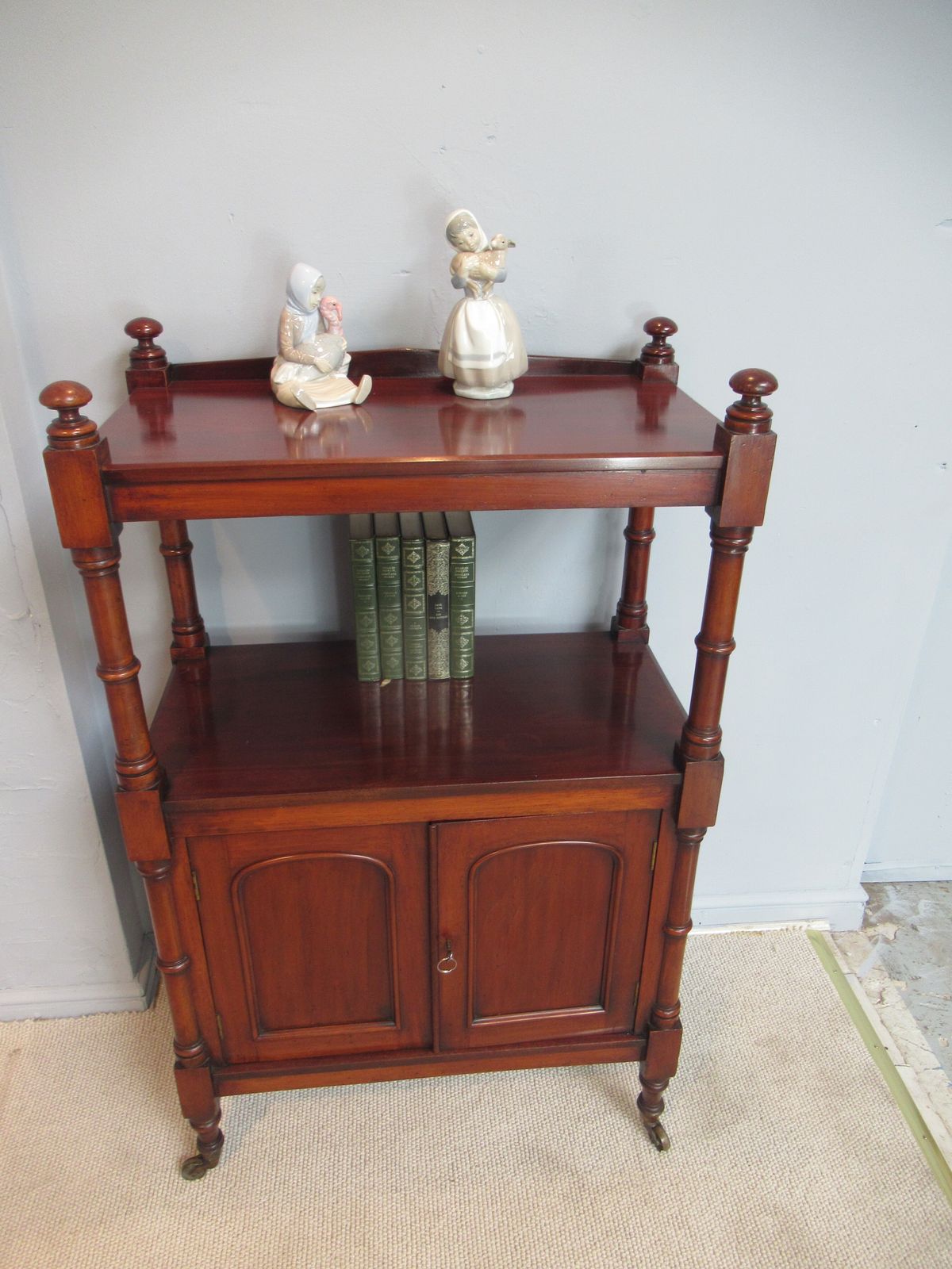 Victorian Mahogany    Side  /  Server   Table