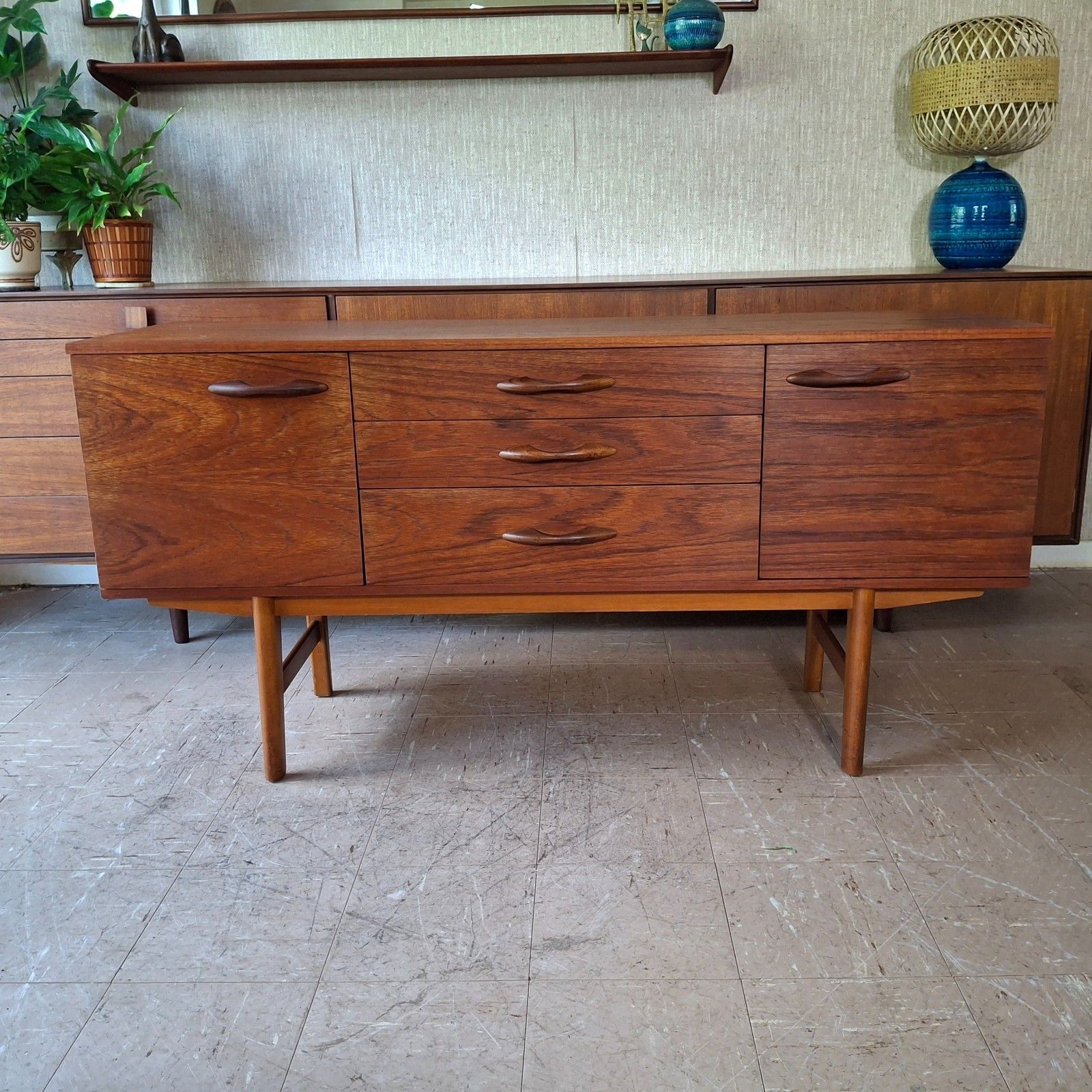 Fab Vintage Retro Mid Century Modern 1970s Avalon Small Teak Sideboard Credenza