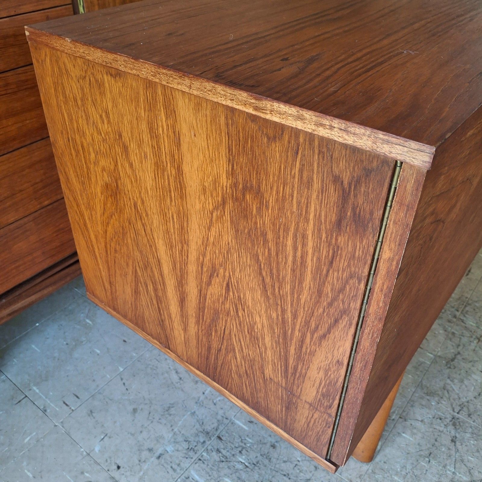425.0 Fab Vintage Retro Mid Century Modern 1970s Avalon Small Teak Sideboard Credenza photo