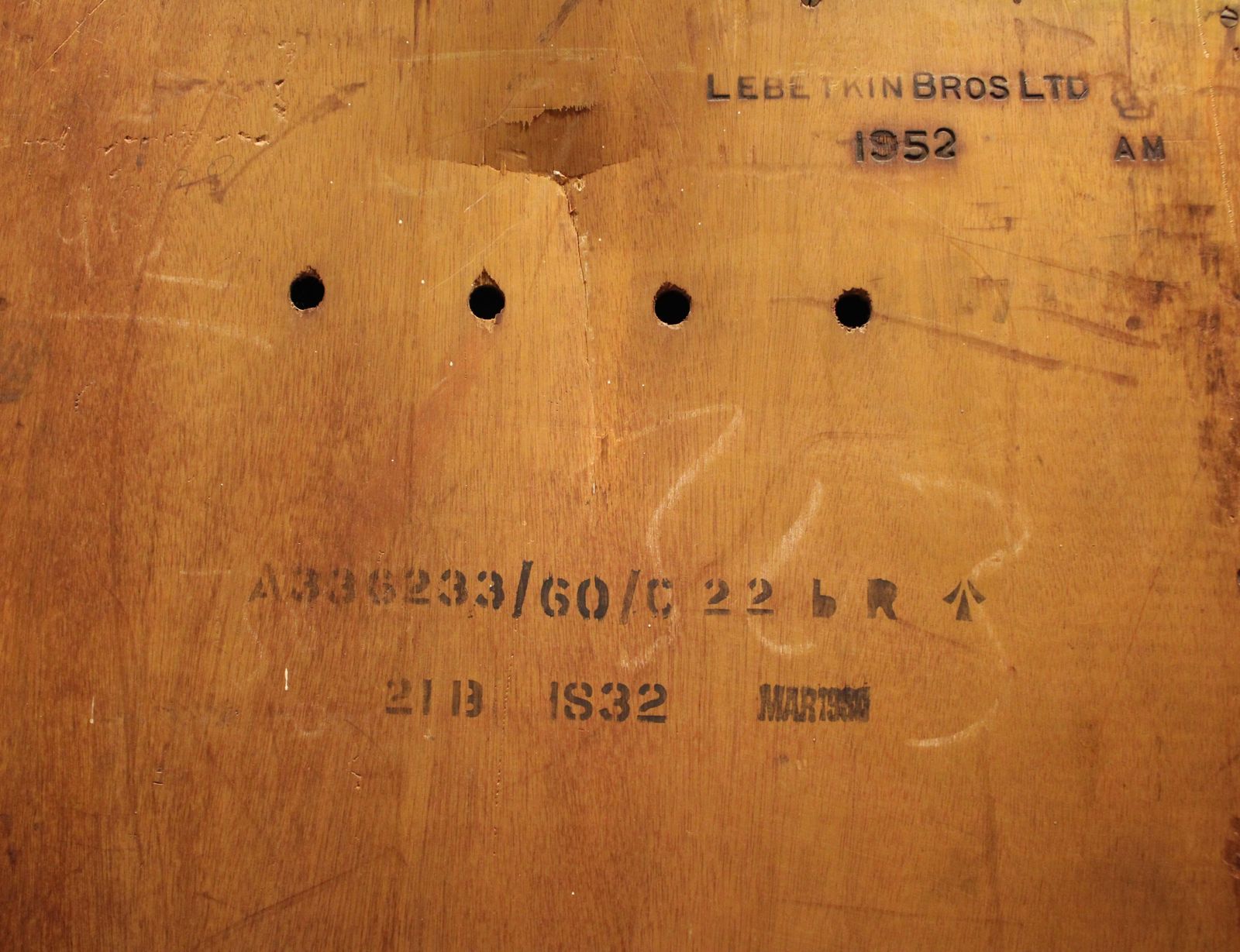 395.0 Raf Air Ministry Airman's Locker photo