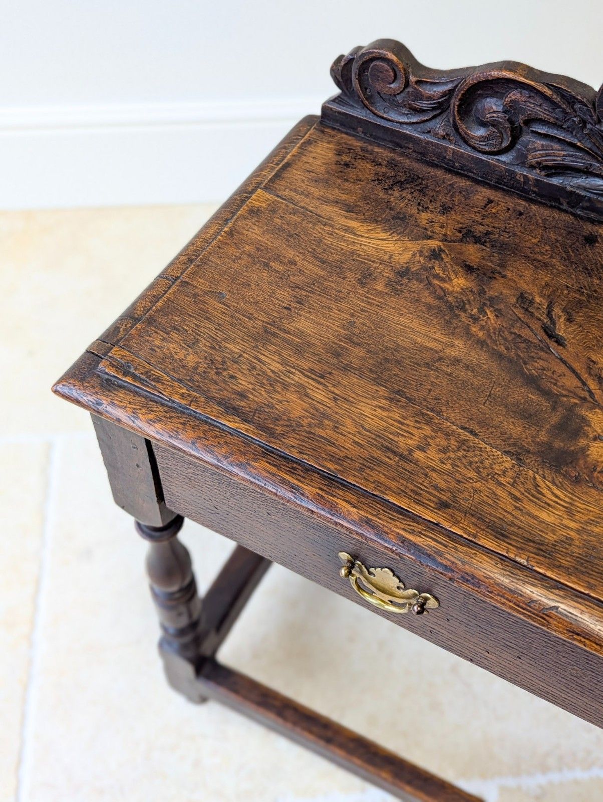 695.0 Antique Late Victorian Oak Side Table C.1890 photo