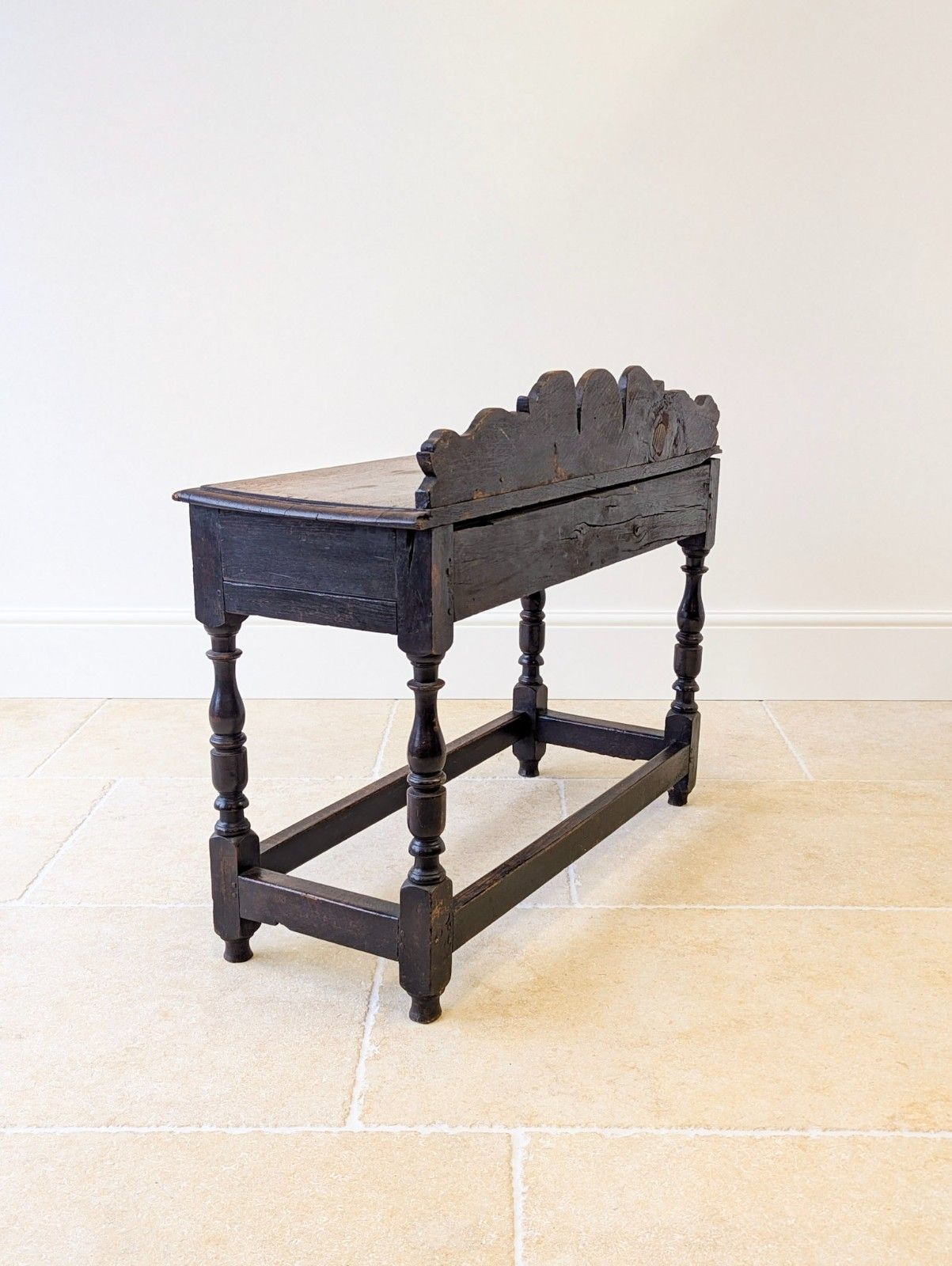 photo vintage Antique Late Victorian Oak Side Table C.1890