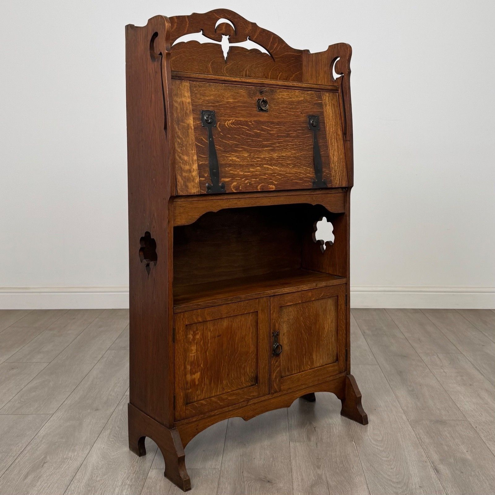 photo for sale Antique 20th Century Arts & Crafts Bureau In Oak ( Af 5866 )