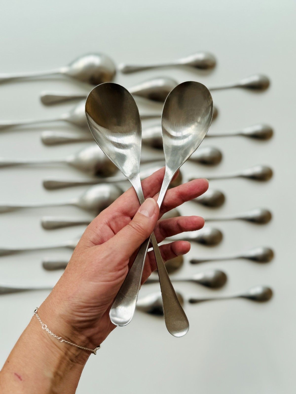 photo furniture Old Hall Alveston Pattern Cutlery By Robert Welch 50 Piece Canteen For 6 Places