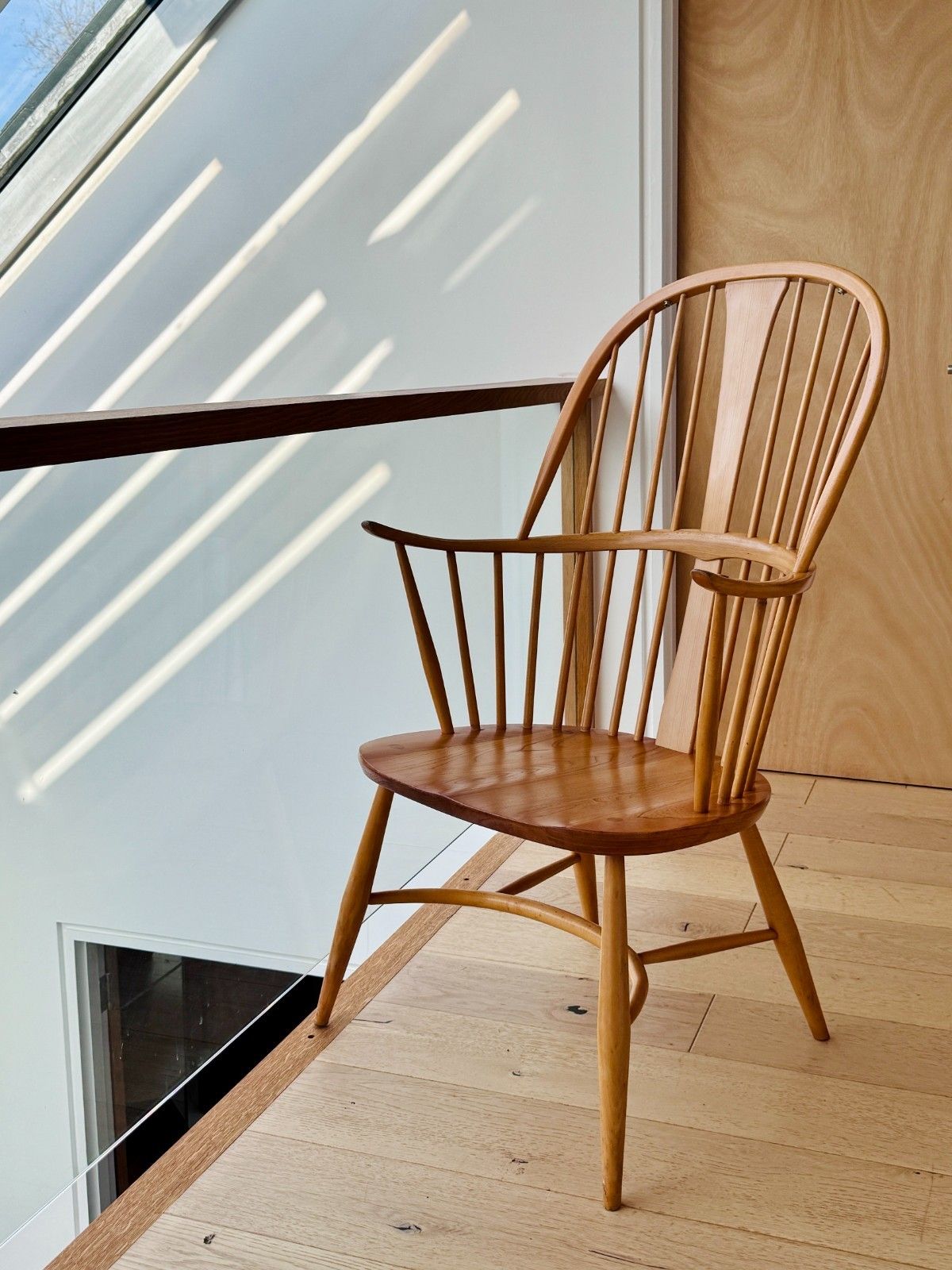 Ercol Windsor Chairmakers Chair In Light Ash 7911 Late 90s photo for sale