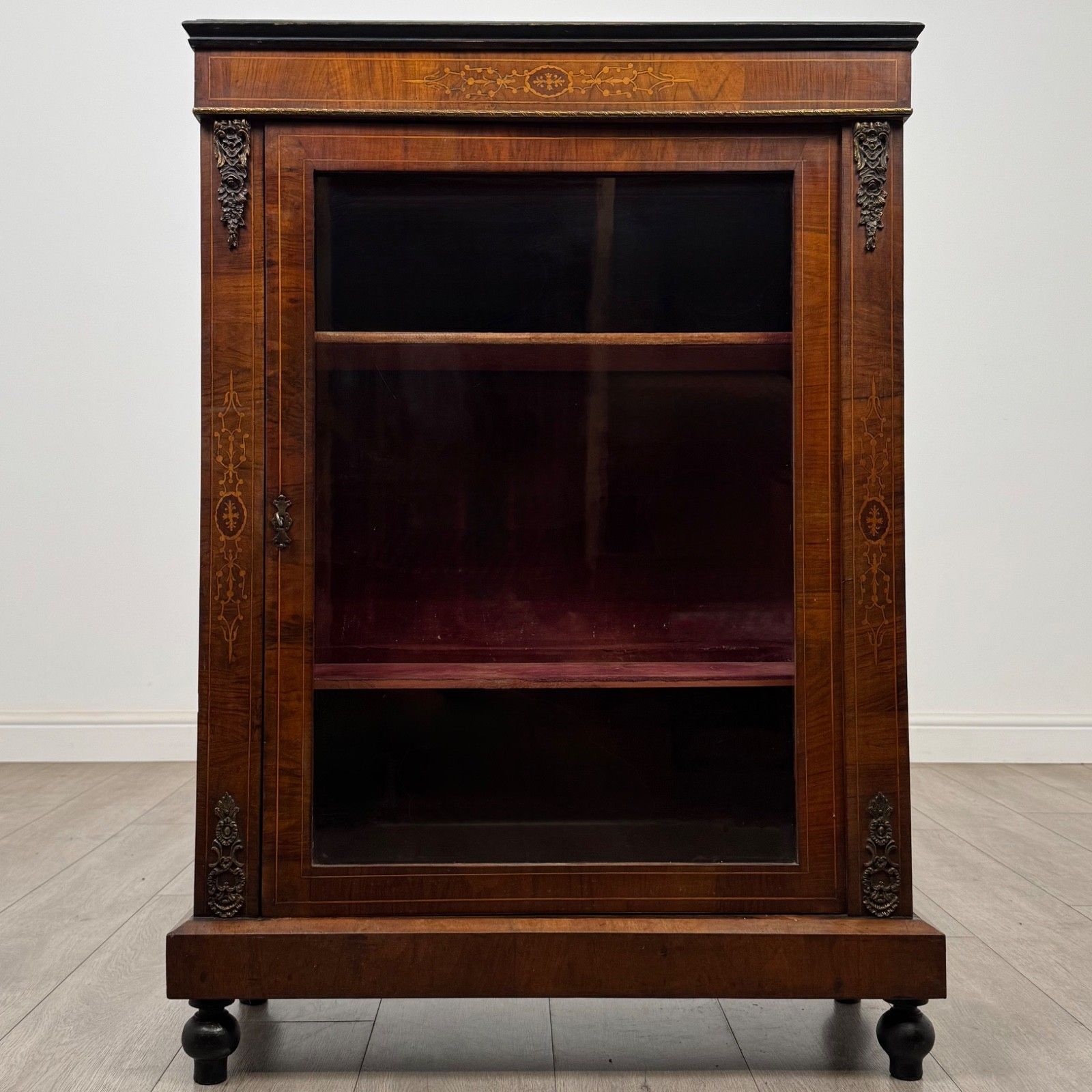 Antique 19th Century Victorian Pier Cabinet In Walnut ( Af 5838 )