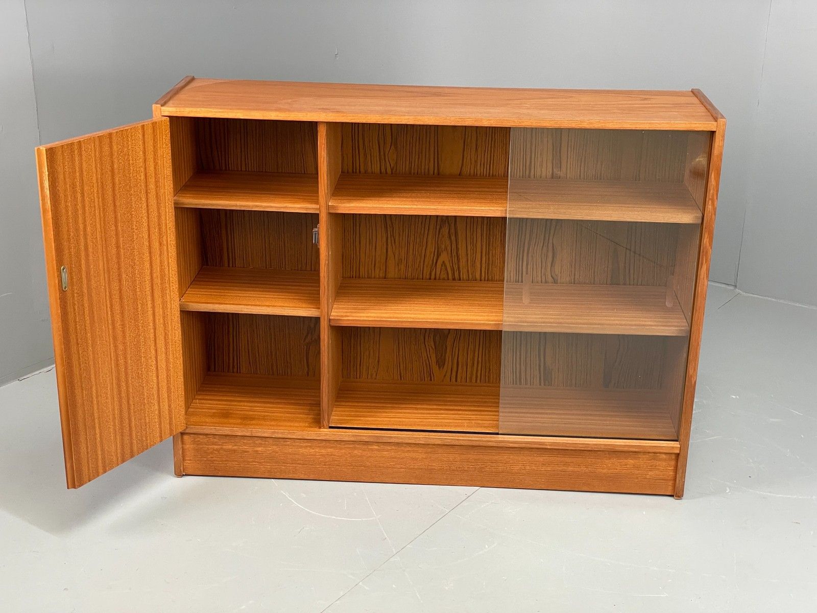 photo vintage Vintage 1960s Glazed Bookcase Teak Mid Century Modern Shelving Cabinet Eb12214
