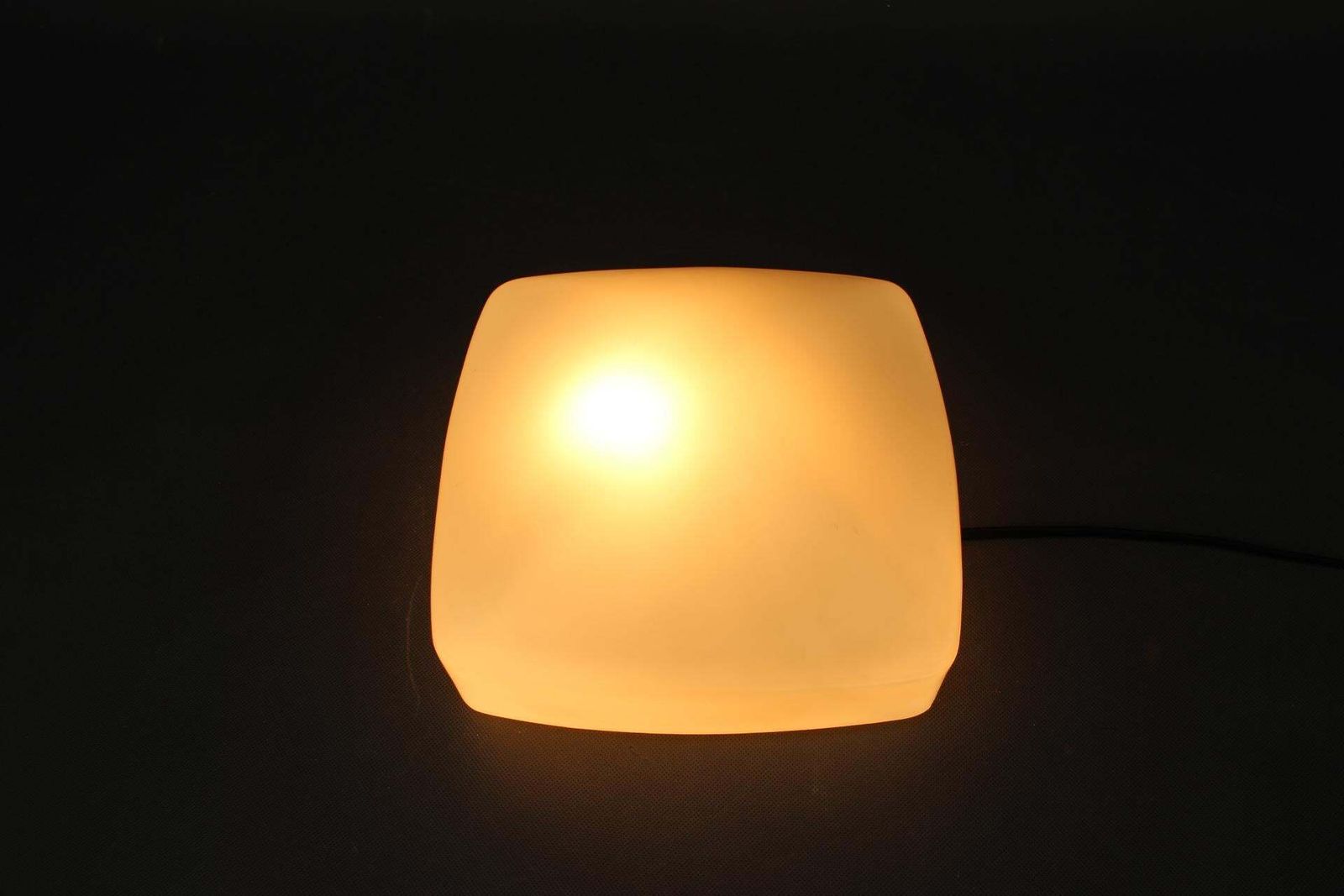 Plafonnier mid-century en verre opalin, Tchécoslovaquie, années 1960 photo buy