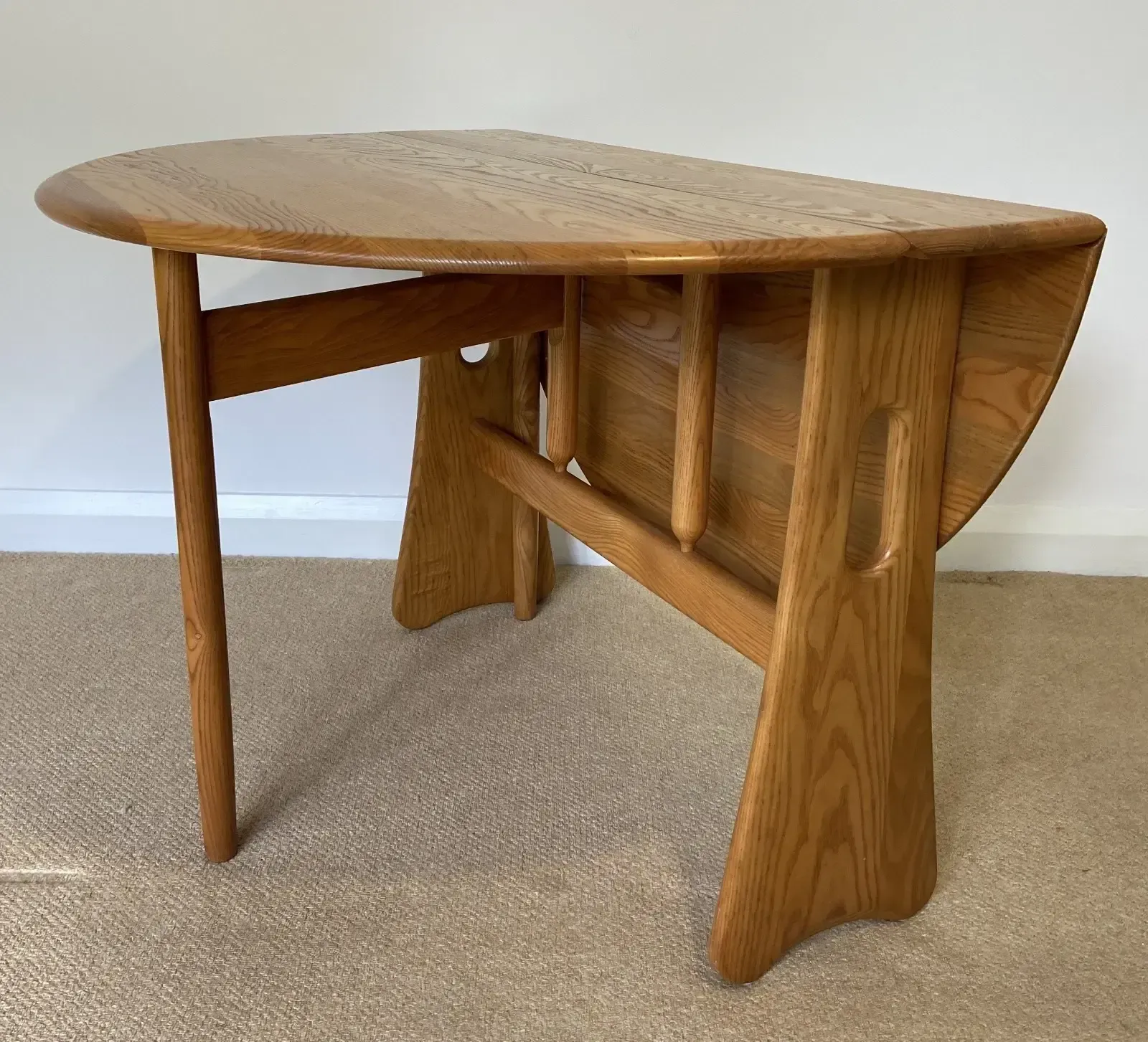 photo furniture Mid Century Blonde Ercol 1156 Windsor Gate Leg Drop Leaf Kitchen/Dining Table