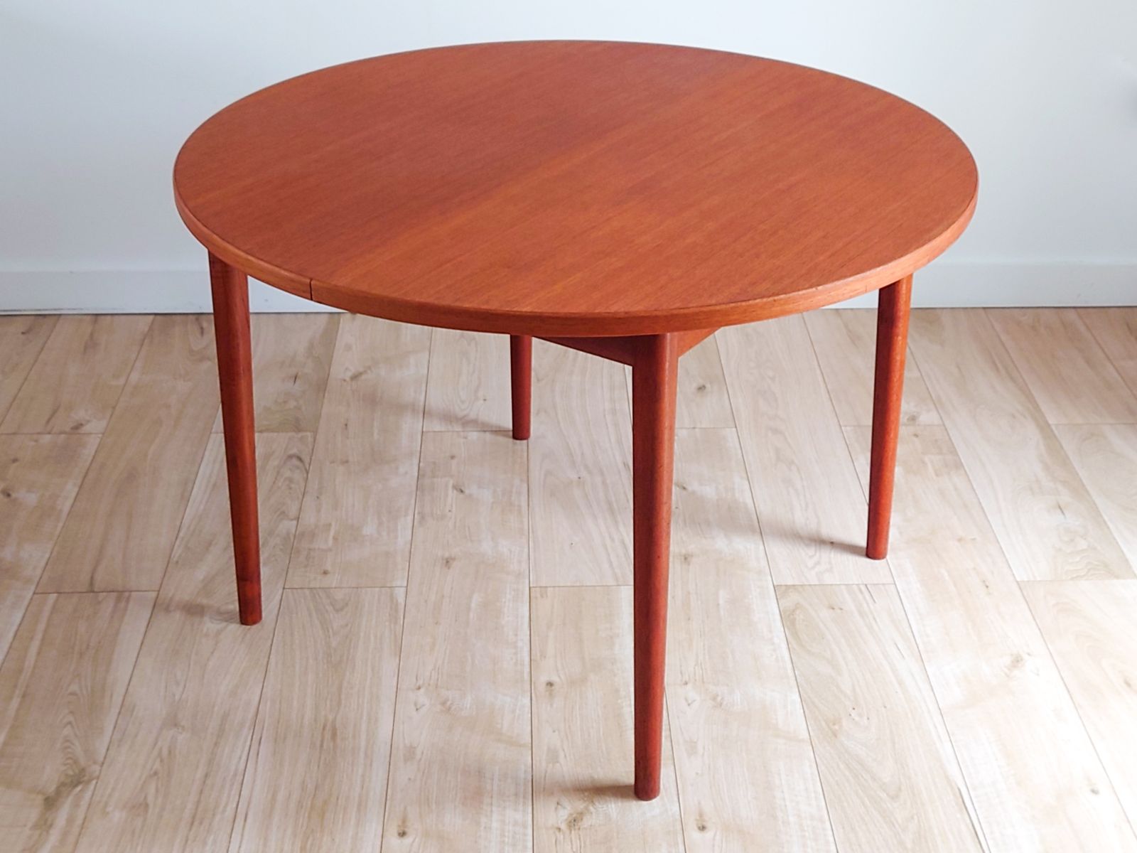 photo furniture Mid Century Round Teak Dining Table By Nils Jonsson For Hugo Troeds, Sweden