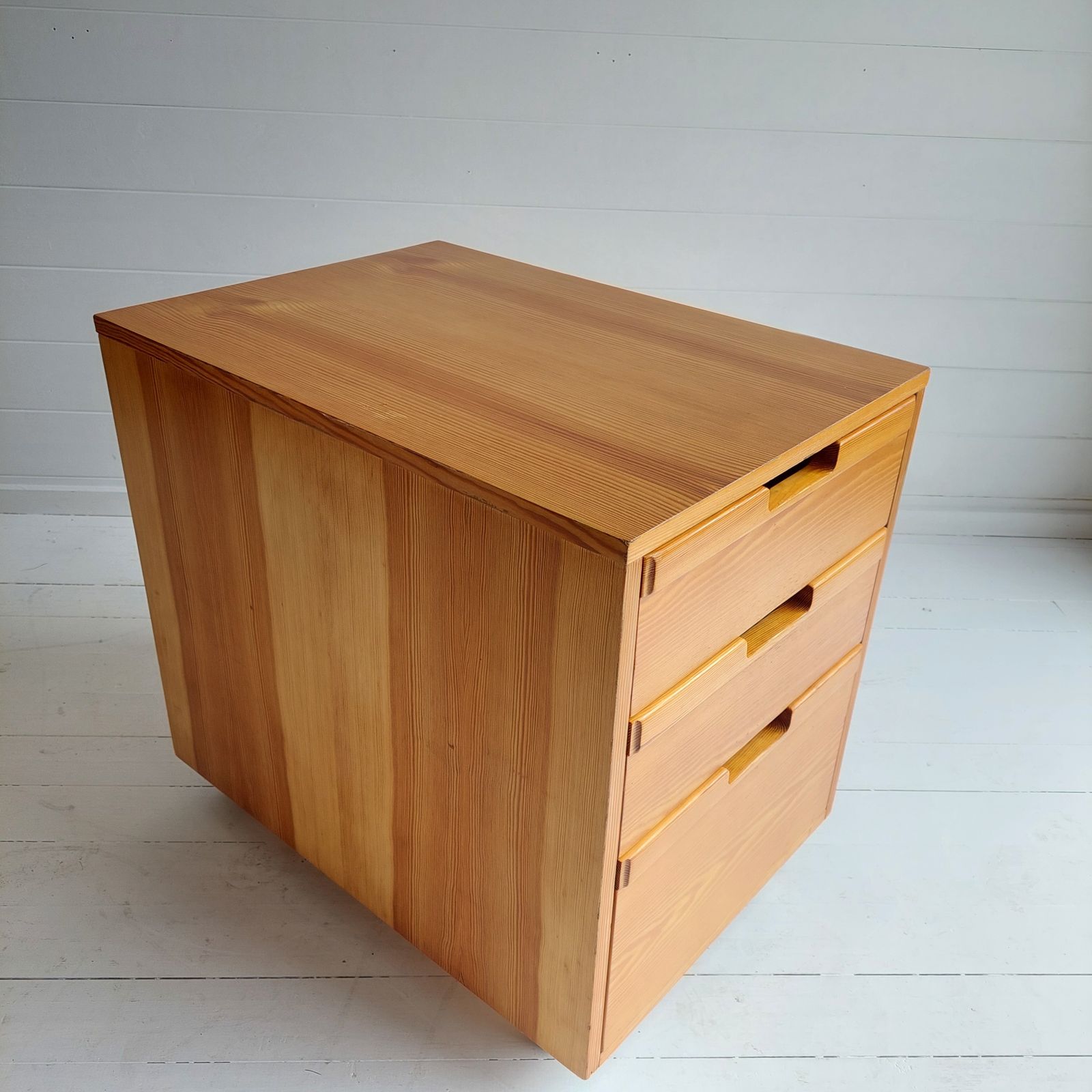 Mid Century Scandinavian Pine Bedside Chest Of Drawers Filing Cabinet Alvar Aalto Style 70s Restored photo vintage