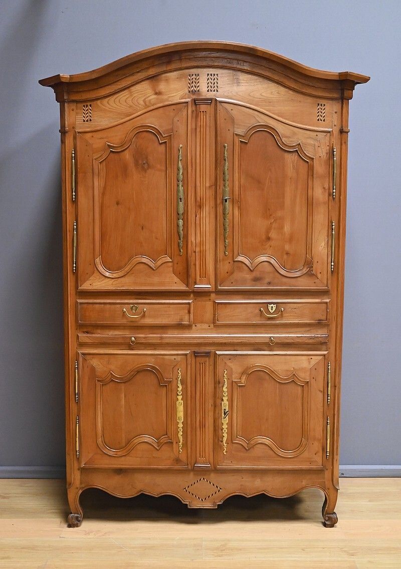 Four Door Cherrywood Cabinet, Regional Craftsmanship, Louis XV Style – Early 19th Century photo 5770.0