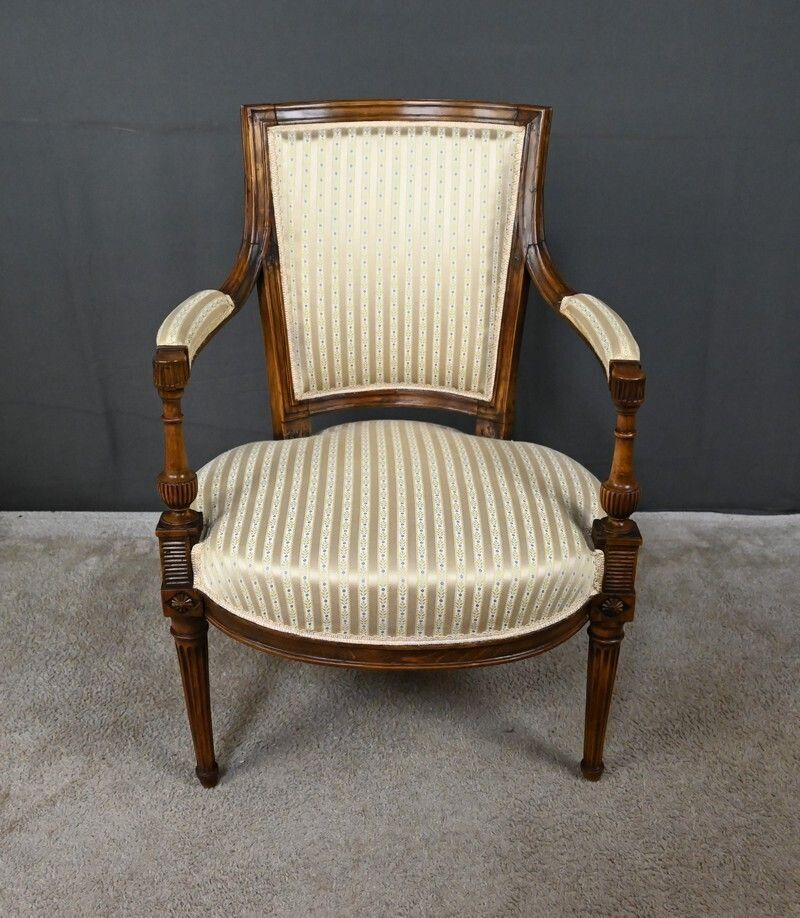 Cabriolet Armchair In Beechwood, Louis XVI Period – Second Half Of The 18th Century photo for sale