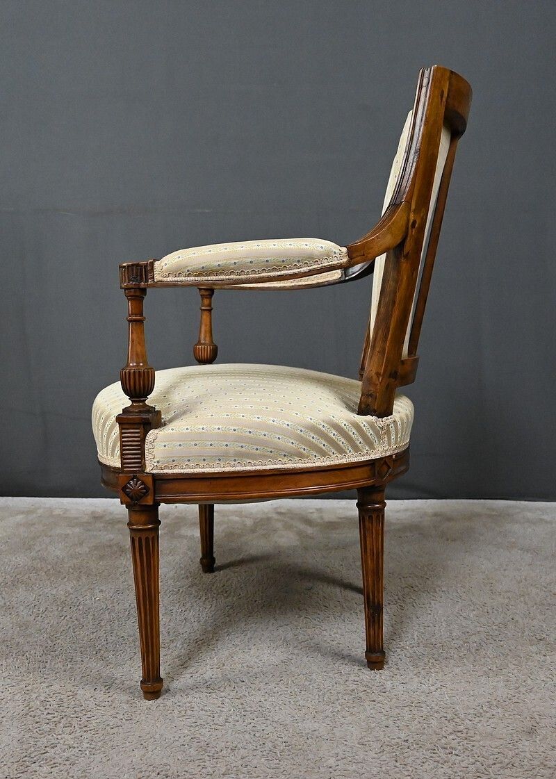 Cabriolet Armchair In Beechwood, Louis XVI Period – Second Half Of The 18th Century photo buy