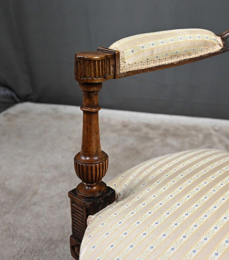 photo vinterior Cabriolet Armchair In Beechwood, Louis XVI Period – Second Half Of The 18th Century