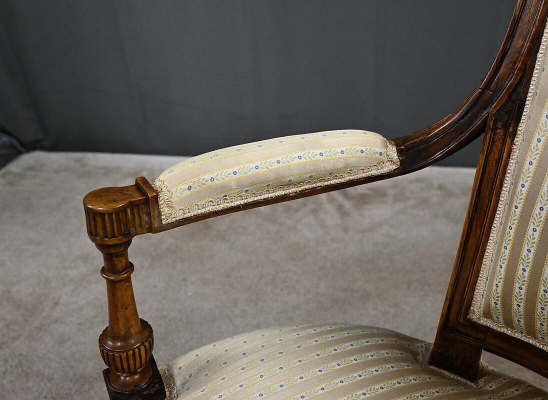 photo buy Cabriolet Armchair In Beechwood, Louis XVI Period – Second Half Of The 18th Century
