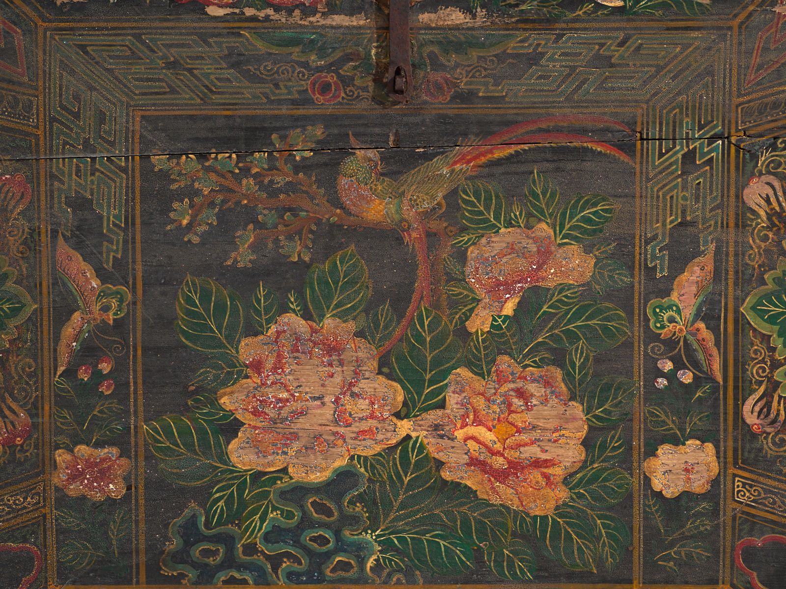 photo furniture Antique Painted Trunk In Pine Wood – China, Circa 1900